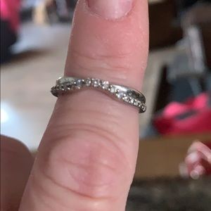 Diamond wedding band